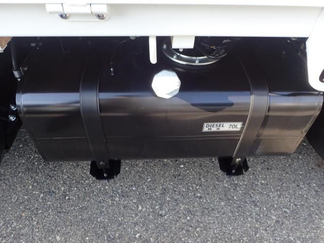 MITSUBISHI CANTER 2025 Image 31