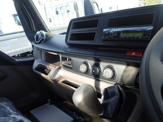 MITSUBISHI CANTER 2025 Image 31