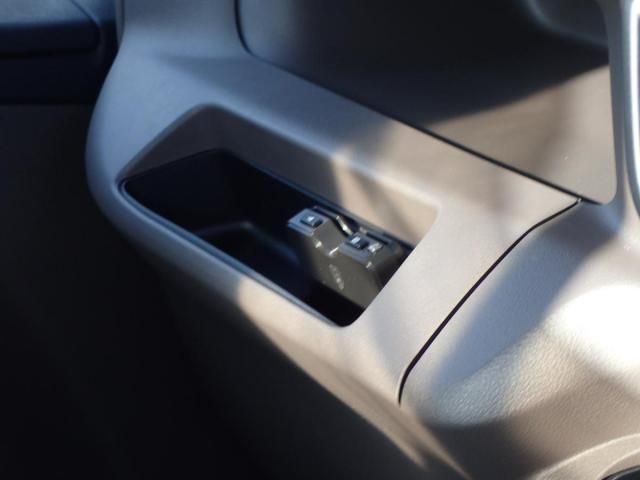 MITSUBISHI CANTER 2025 Image 31