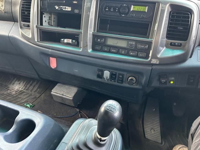 HINO RANGER 2004 Image 31