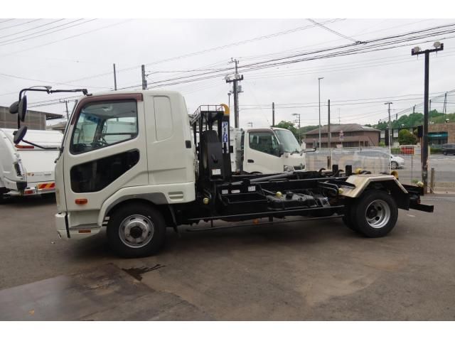 MITSUBISHI FUSOU FIGHTER 2014 Image 31