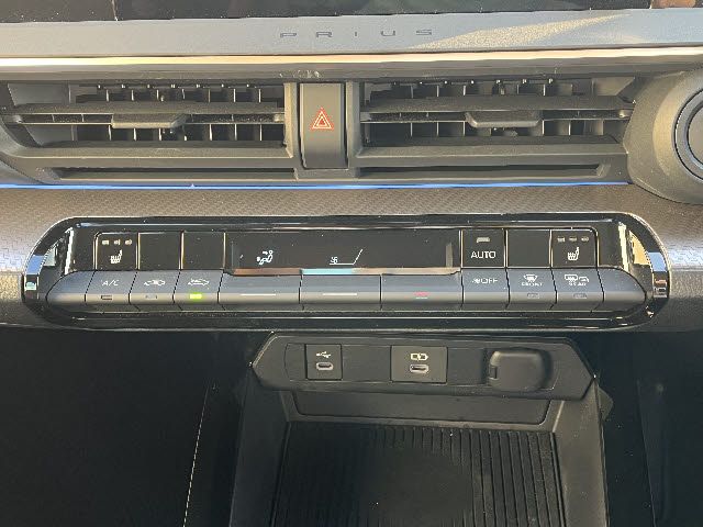 TOYOTA PRIUS 2023 Image 31