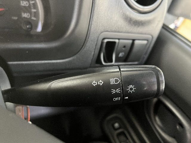 SUZUKI JIMNY 4WD 2015 Image 31