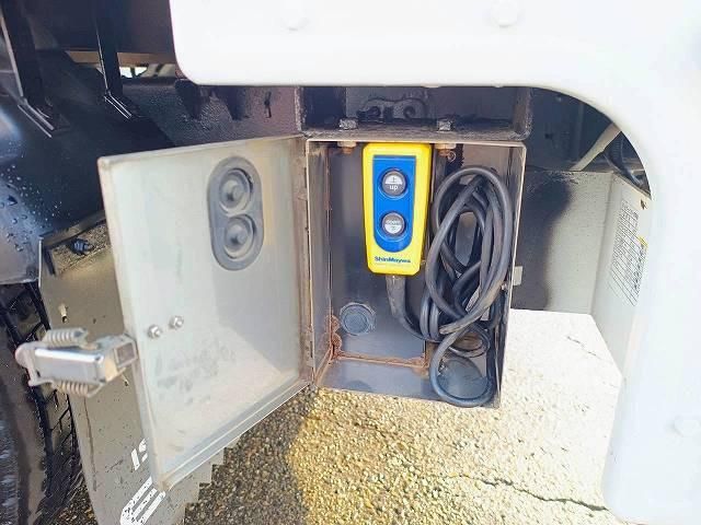 ISUZU ELF 2018 Image 31