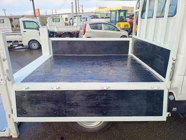 ISUZU ELF 2018 Image 31