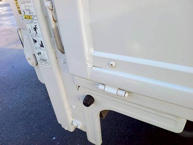 ISUZU ELF 2018 Image 31