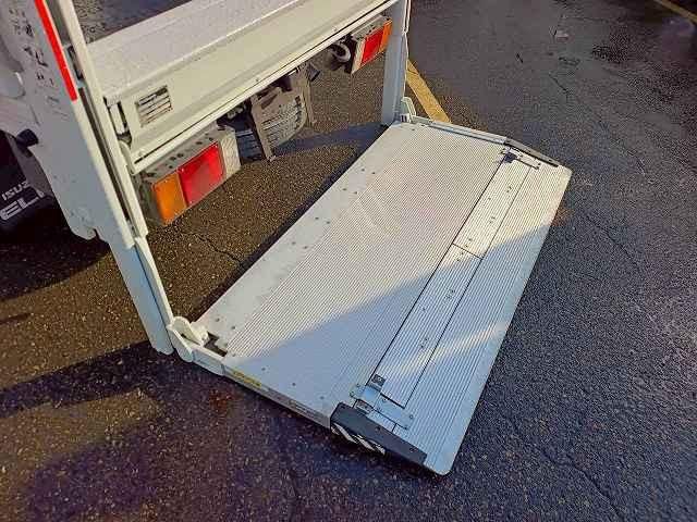 ISUZU ELF 2018 Image 31