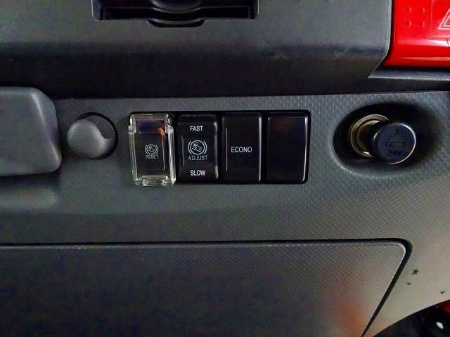 ISUZU ELF 2016 Image 31