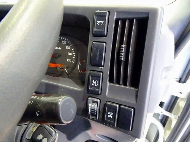 ISUZU ELF 2016 Image 31