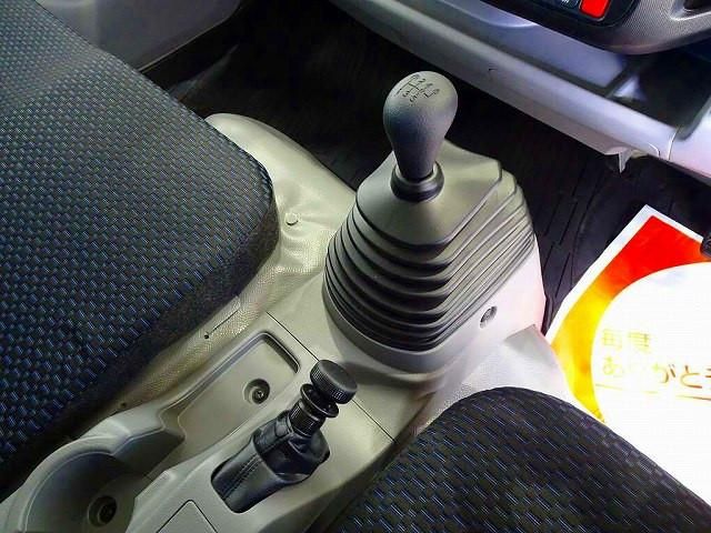 HINO DUTRO 2023 Image 31