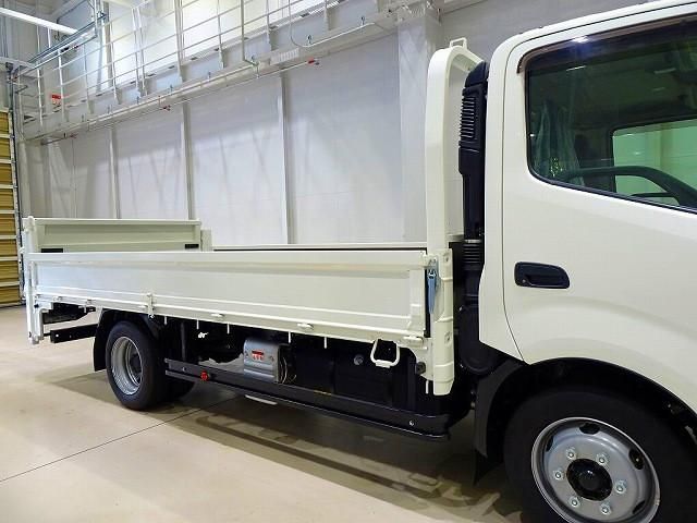 HINO DUTRO 2023 Image 31