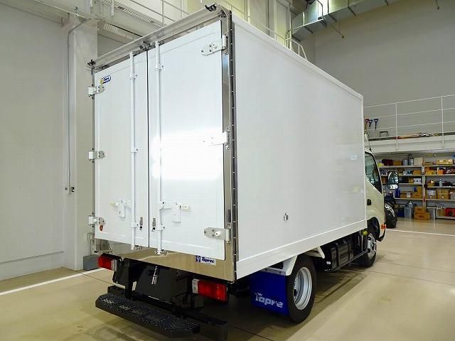 HINO DUTRO 2018 Image 31