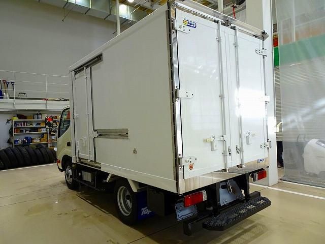 HINO DUTRO 2018 Image 31