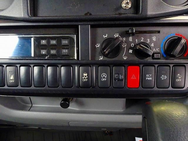 HINO DUTRO 2018 Image 31