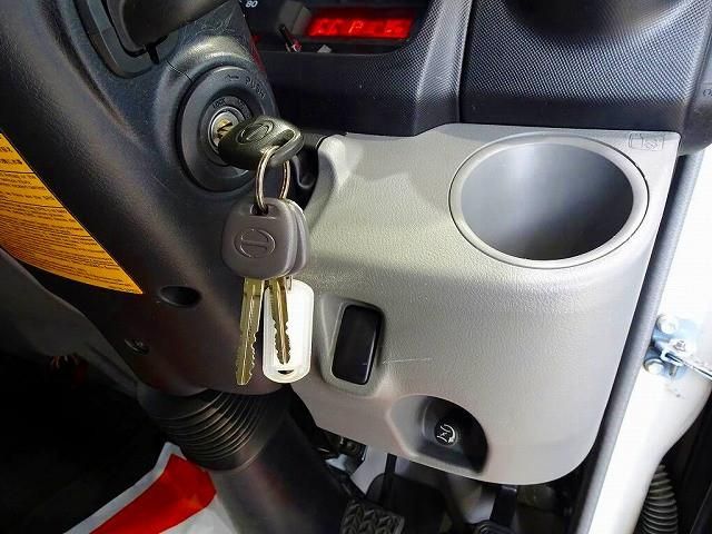 HINO DUTRO 2018 Image 31