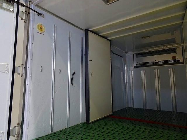 HINO DUTRO 2018 Image 31