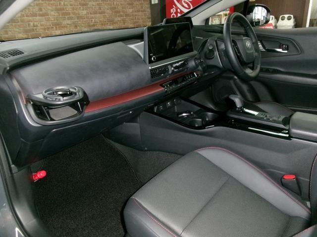 TOYOTA PRIUS 4WD 2023 Image 31