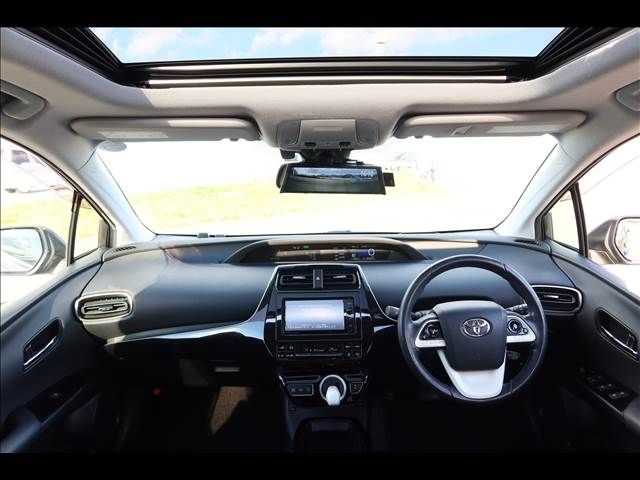 TOYOTA PRIUS 4WD 2016 Image 31