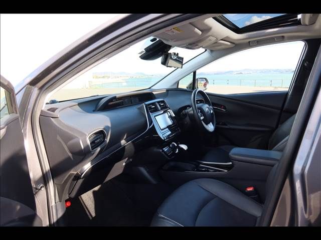 TOYOTA PRIUS 4WD 2016 Image 31