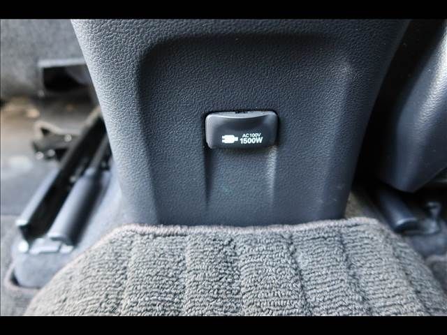 TOYOTA PRIUS 4WD 2016 Image 31