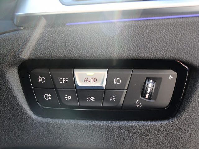 BMW 3SERIES SEDAN 2019 Image 31