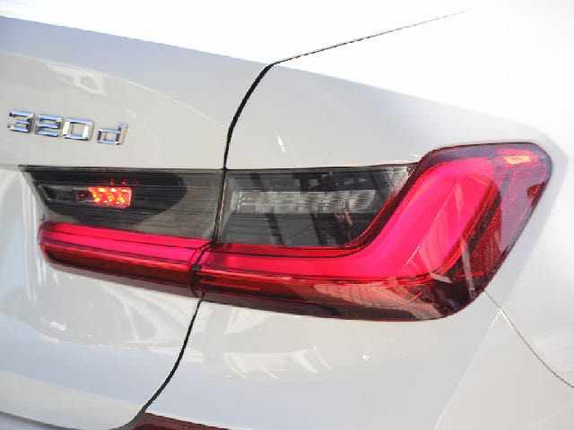 BMW 3SERIES SEDAN 2019 Image 31