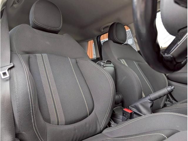 BMW MINI COOPER S 5DOOR 2019 Image 31