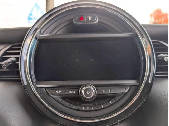 BMW MINI COOPER S 5DOOR 2019 Image 31