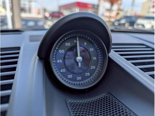 PORSCHE 911 2019 Image 31