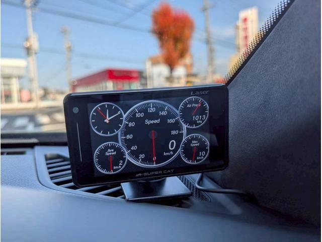 PORSCHE 911 2019 Image 31