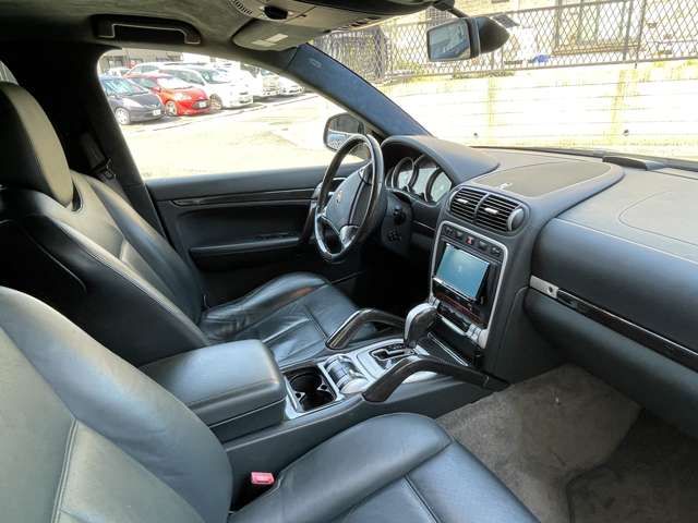 PORSCHE CAYENNE 2005 Image 31