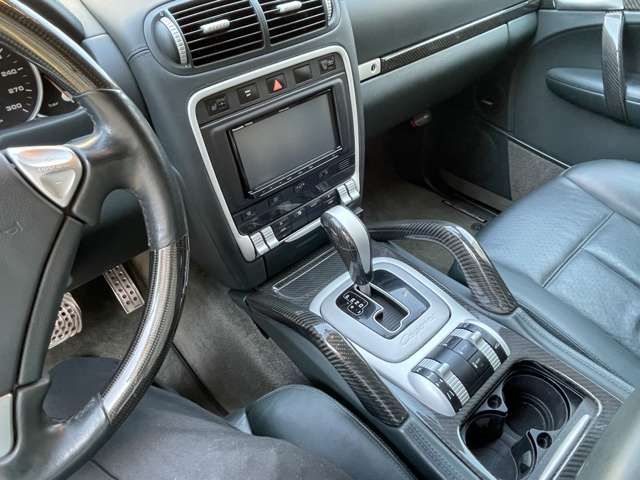 PORSCHE CAYENNE 2005 Image 31