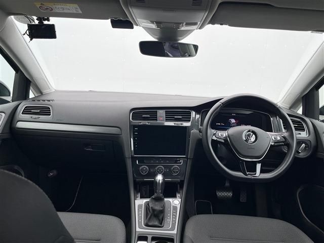 VOLKSWAGEN GOLF 2019 Image 31