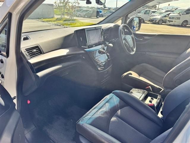 NISSAN ELGRAND 2021 Image 31