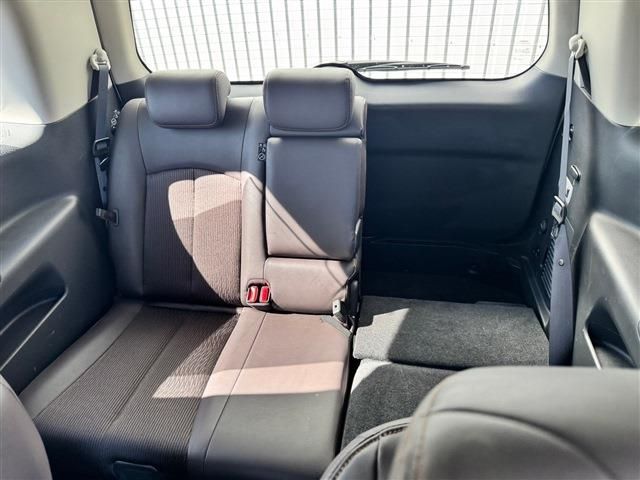 NISSAN ELGRAND 2021 Image 31