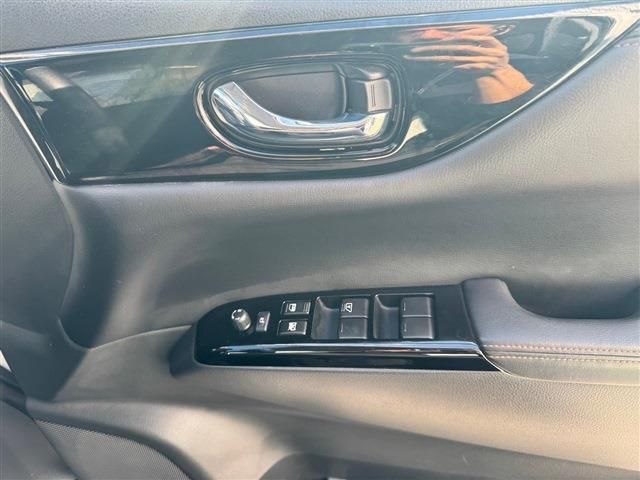 NISSAN ELGRAND 2021 Image 31