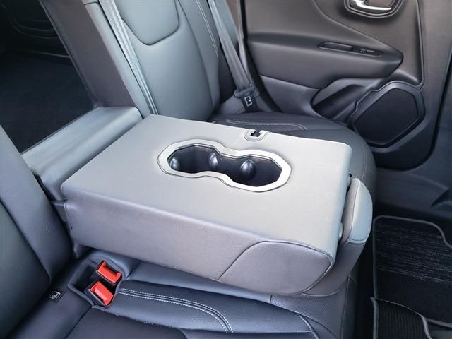 JEEP RENEGADE 2021 Image 31