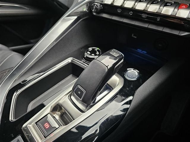 PEUGEOT 3008 2018 Image 31