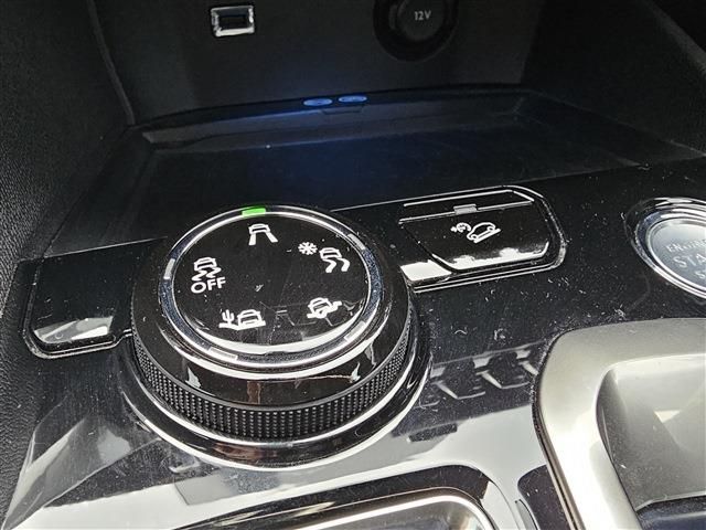 PEUGEOT 3008 2018 Image 31