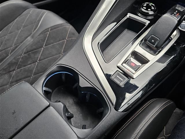 PEUGEOT 3008 2018 Image 31