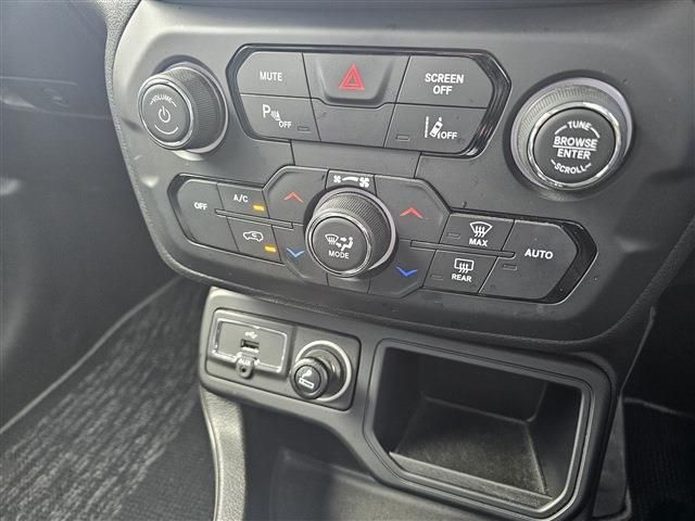 JEEP RENEGADE 2021 Image 31