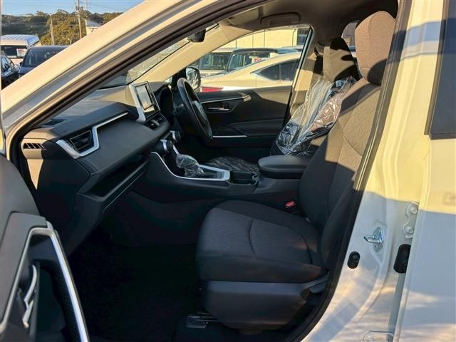 TOYOTA RAV4 2WD 2021 Image 31