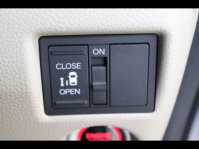 HONDA N BOX 2020 Image 31