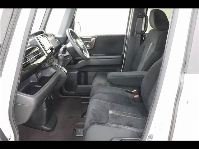 HONDA N BOX CUSTOM 2019 Image 31