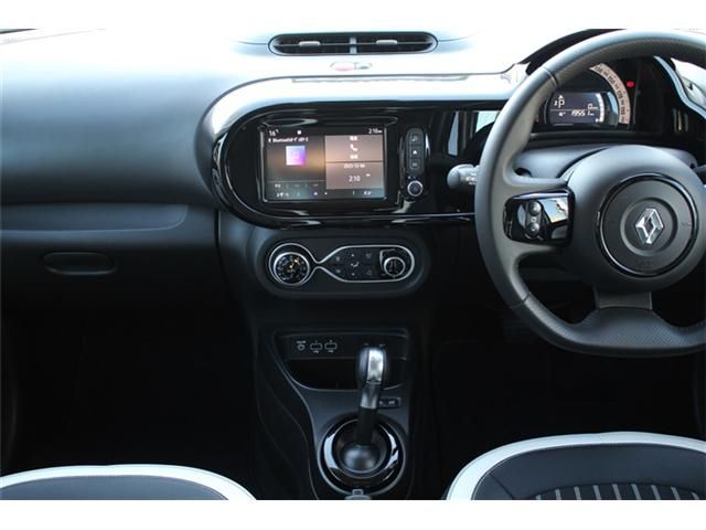 RENAULT TWINGO 2022 Image 31