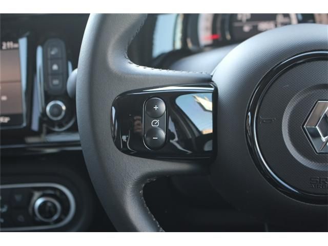 RENAULT TWINGO 2022 Image 31