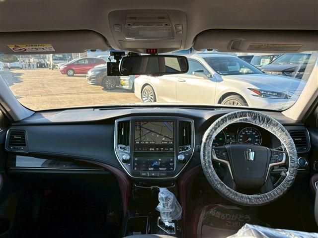 TOYOTA CROWN SEDAN HYBRID 2014 Image 31