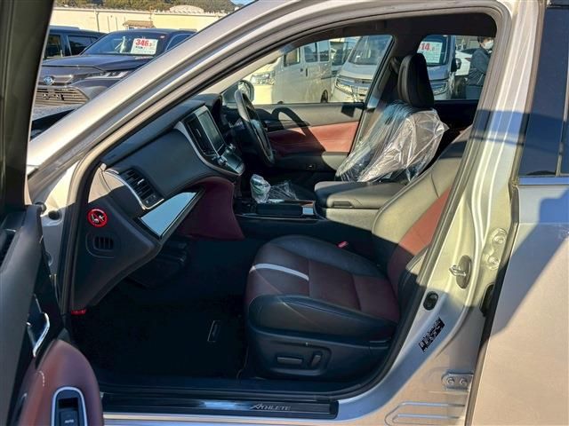 TOYOTA CROWN SEDAN HYBRID 2014 Image 31