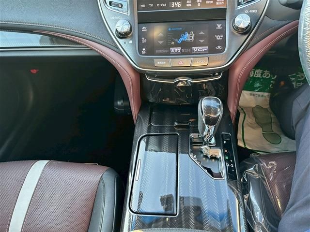 TOYOTA CROWN SEDAN HYBRID 2014 Image 31