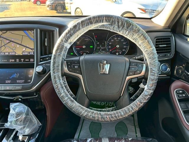 TOYOTA CROWN SEDAN HYBRID 2014 Image 31